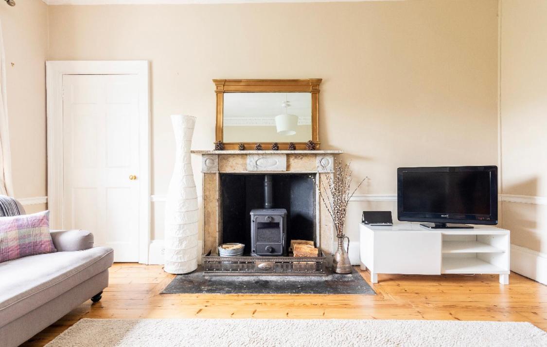 New Town Apartment With Castle View Edinburgh Dış mekan fotoğraf