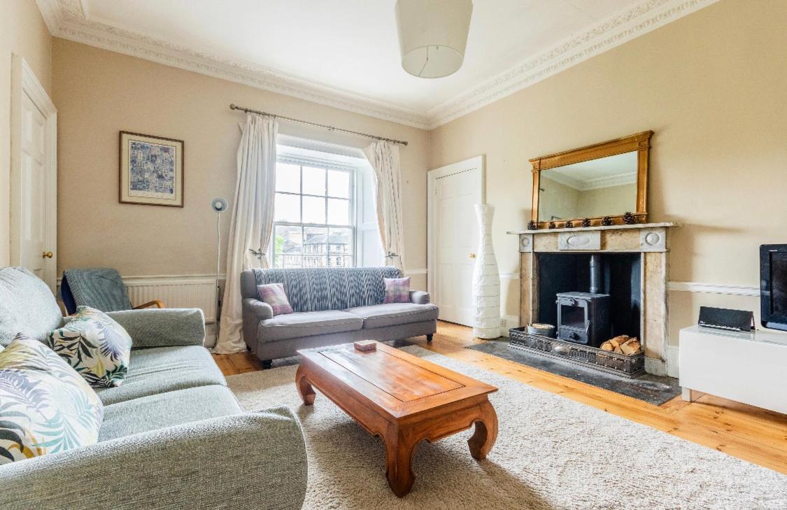 New Town Apartment With Castle View Edinburgh Dış mekan fotoğraf