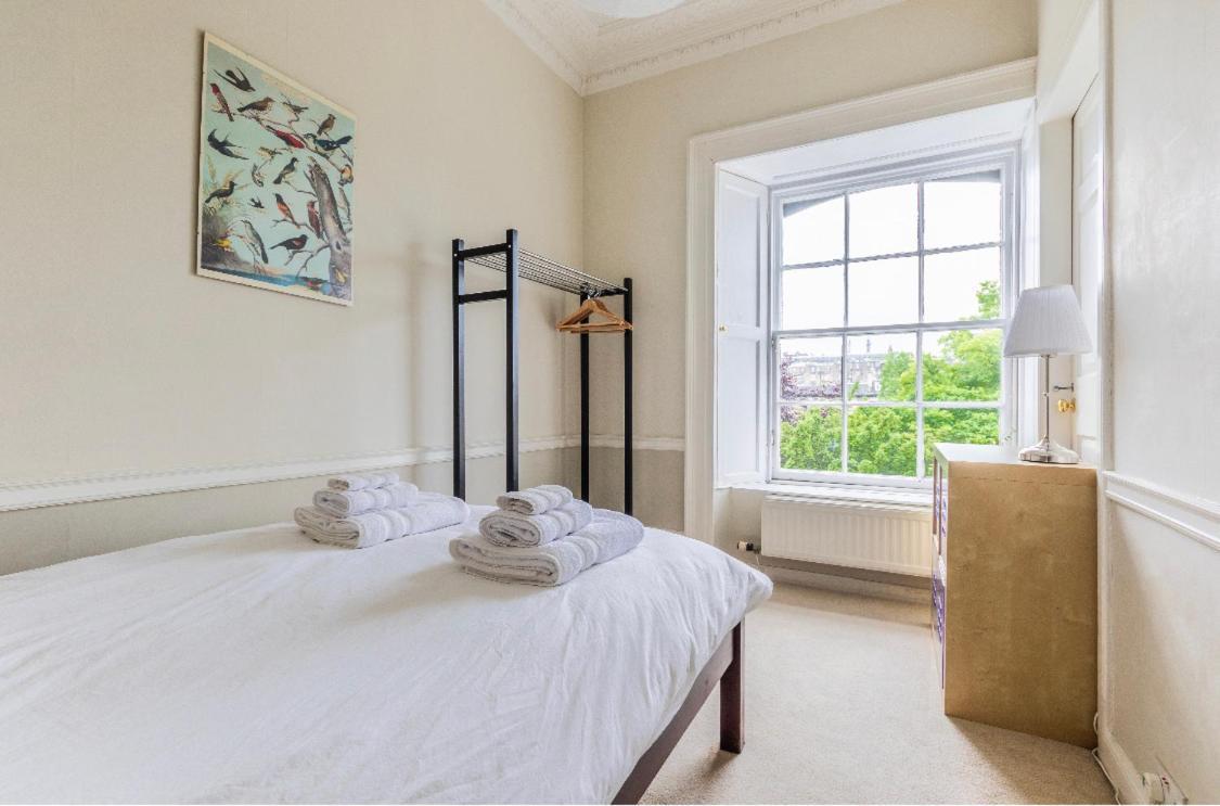 New Town Apartment With Castle View Edinburgh Dış mekan fotoğraf